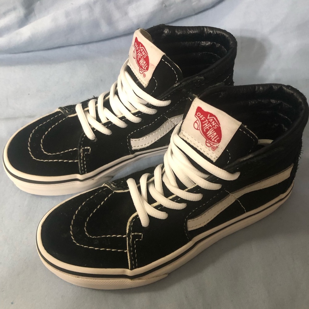 Vans 721356 Kids size 13. Black. High tops.